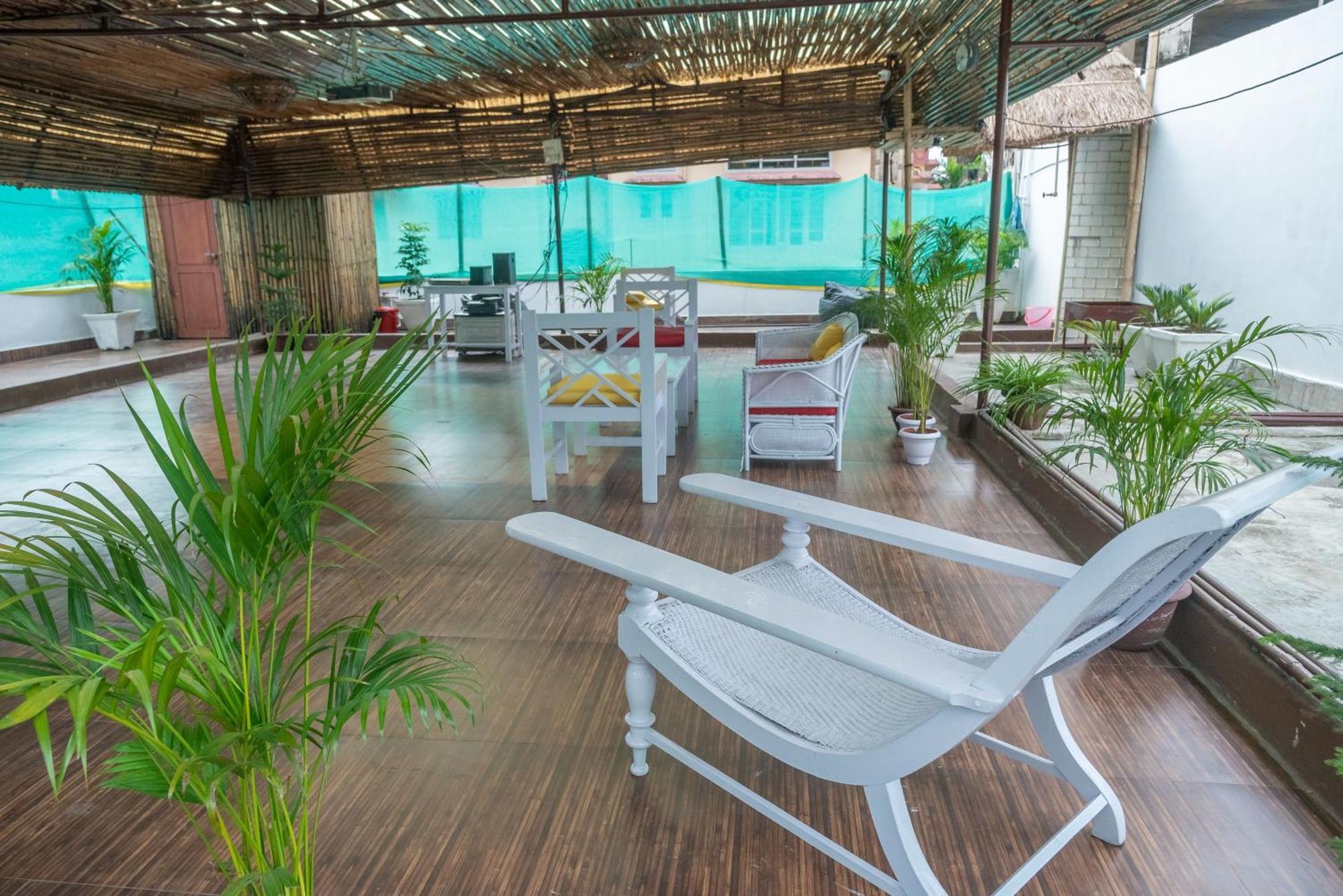 Bed and Breakfast The Urban Grandeur 1 Ґувахаті Екстер'єр фото